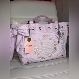 Juicy Couture Juicy Tale Daydreamer
Tote - Lilac